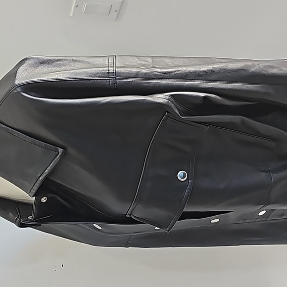 Zara Oversized Vegan Leather Jacket Shirt long sleeves snap closure Size M - Picture 9 of 15